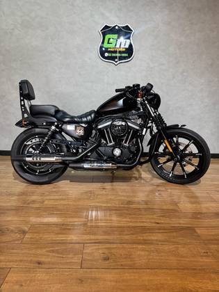 HARLEY-DAVIDSON SPORTSTER IRON 883 